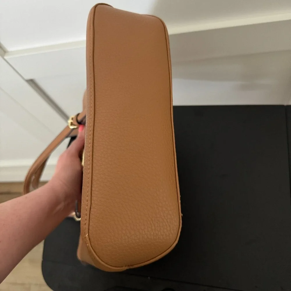 Anne Klein Shoulder Bag‎ Purse Tan